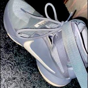 Nike Lebron Soldier IX (GS) Basketball Shoe